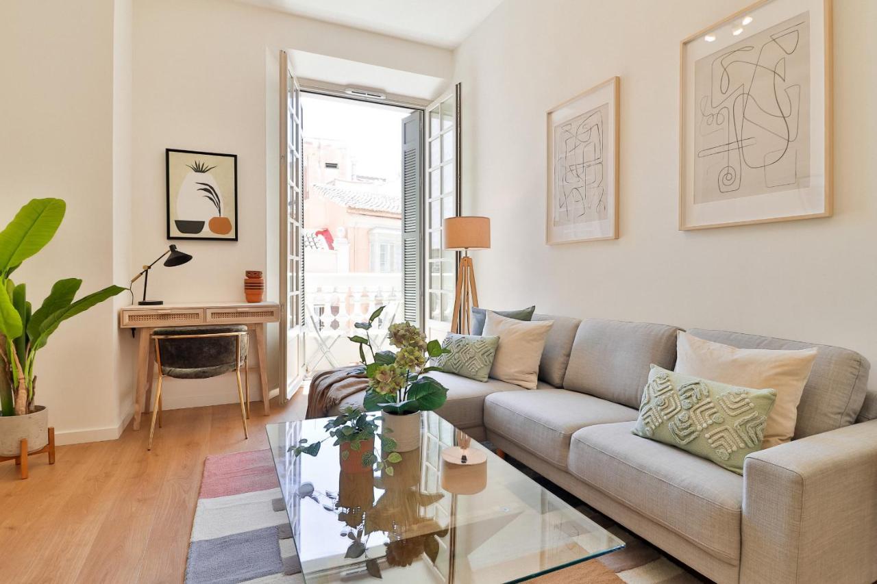 C74 - Marvelous 3 Bedroom In Historical Malaga