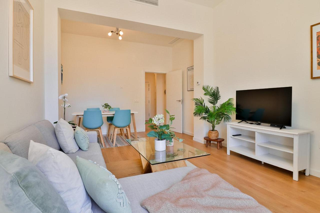 Apartment C74 - Marvelous 3 Bedroom In Historical