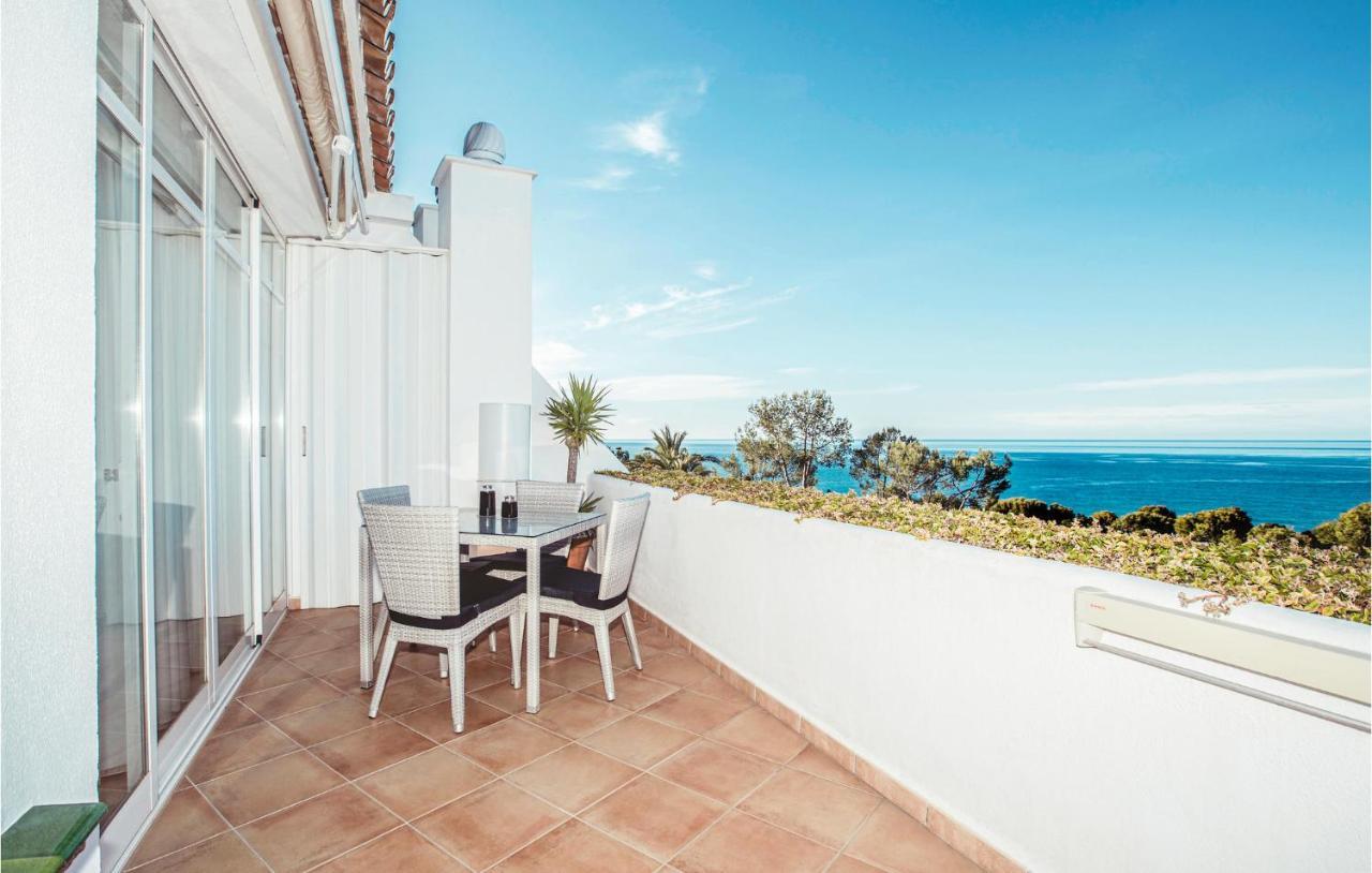 Nice In With Outdoor Swimming Pool, Wifi&2 Bedrooms *