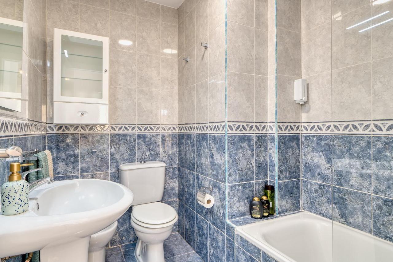 Bright & Breezy Merced Apartamento