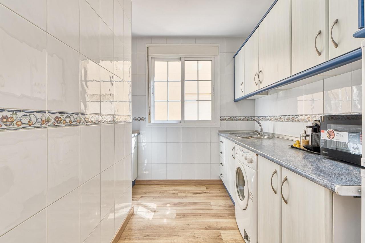 Bright & Breezy Merced Apartamento
