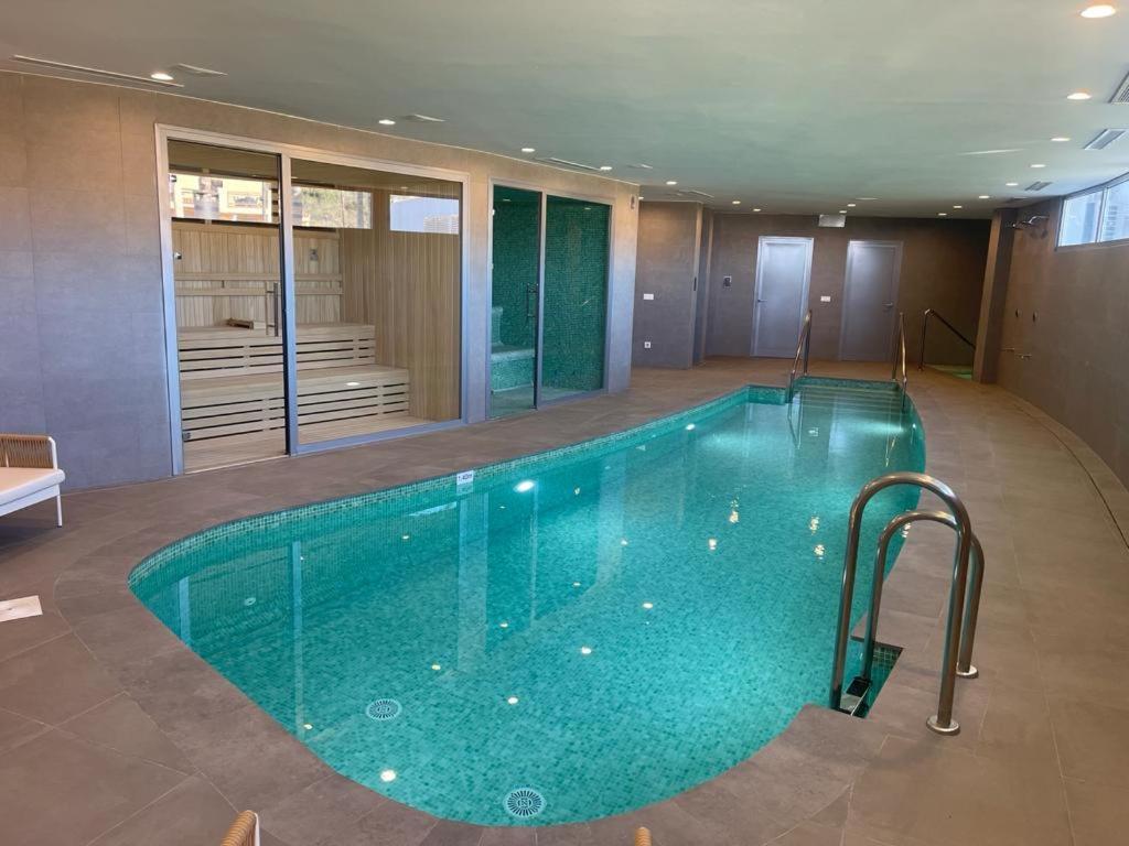 High End Large Ground Floor With Luxury Private Pool And Sea Views Málaga