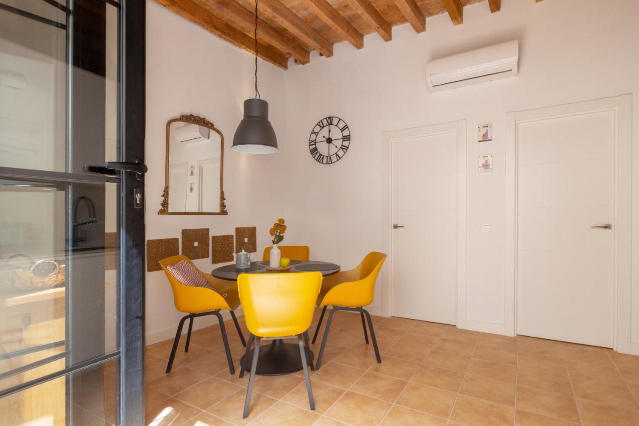 Precioso Con Patio Y Dos En El Barrio De Picasso Málaga