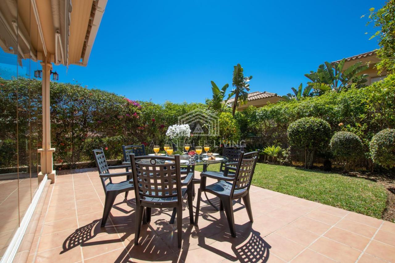 Spacious Perfectly Maintained House With Private Garden And Communal Pool In Riviera Del Sol Malaga