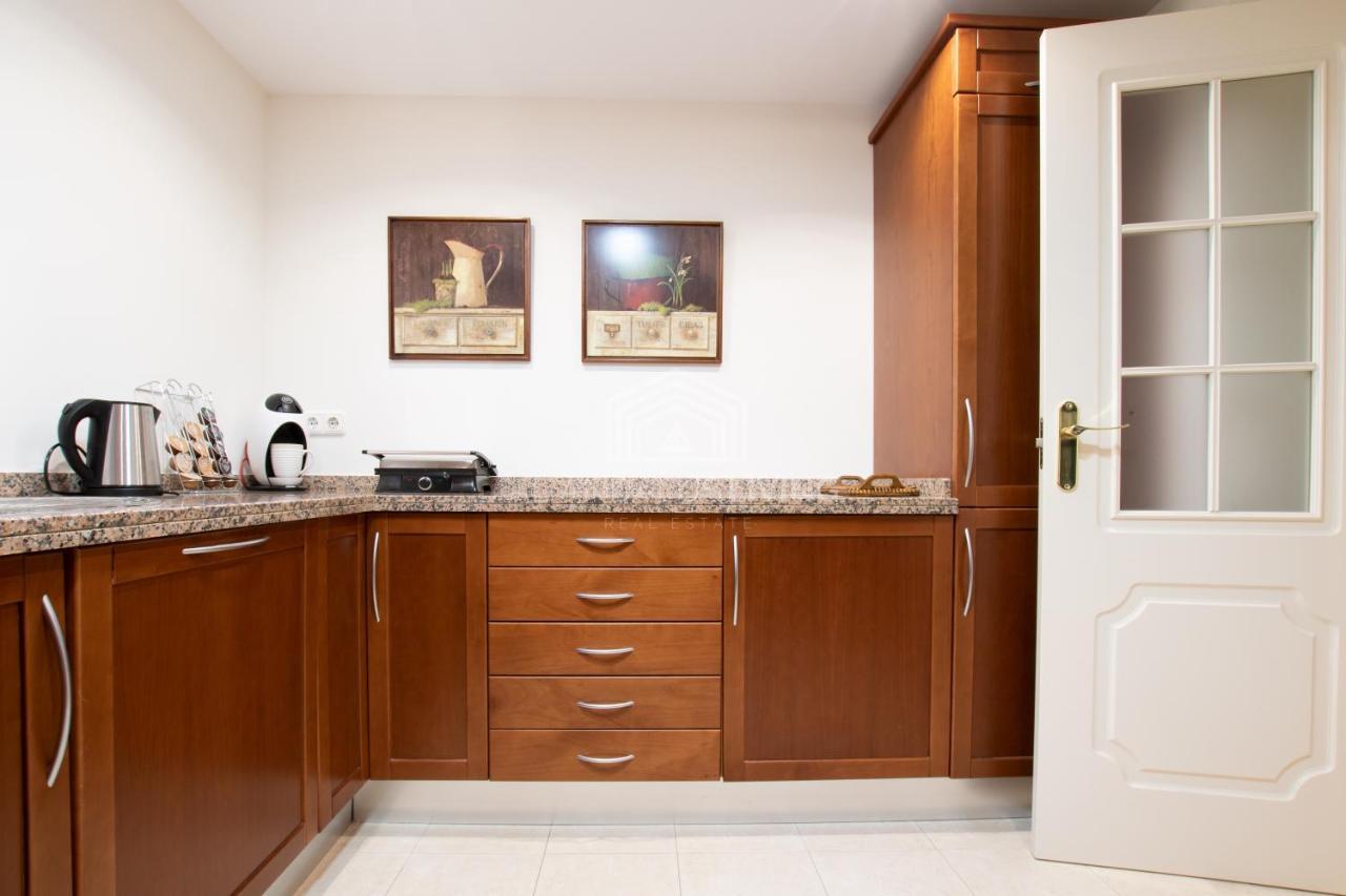 Spacious Perfectly Maintained House With Private Garden And Communal Pool In Riviera Del Sol Malaga