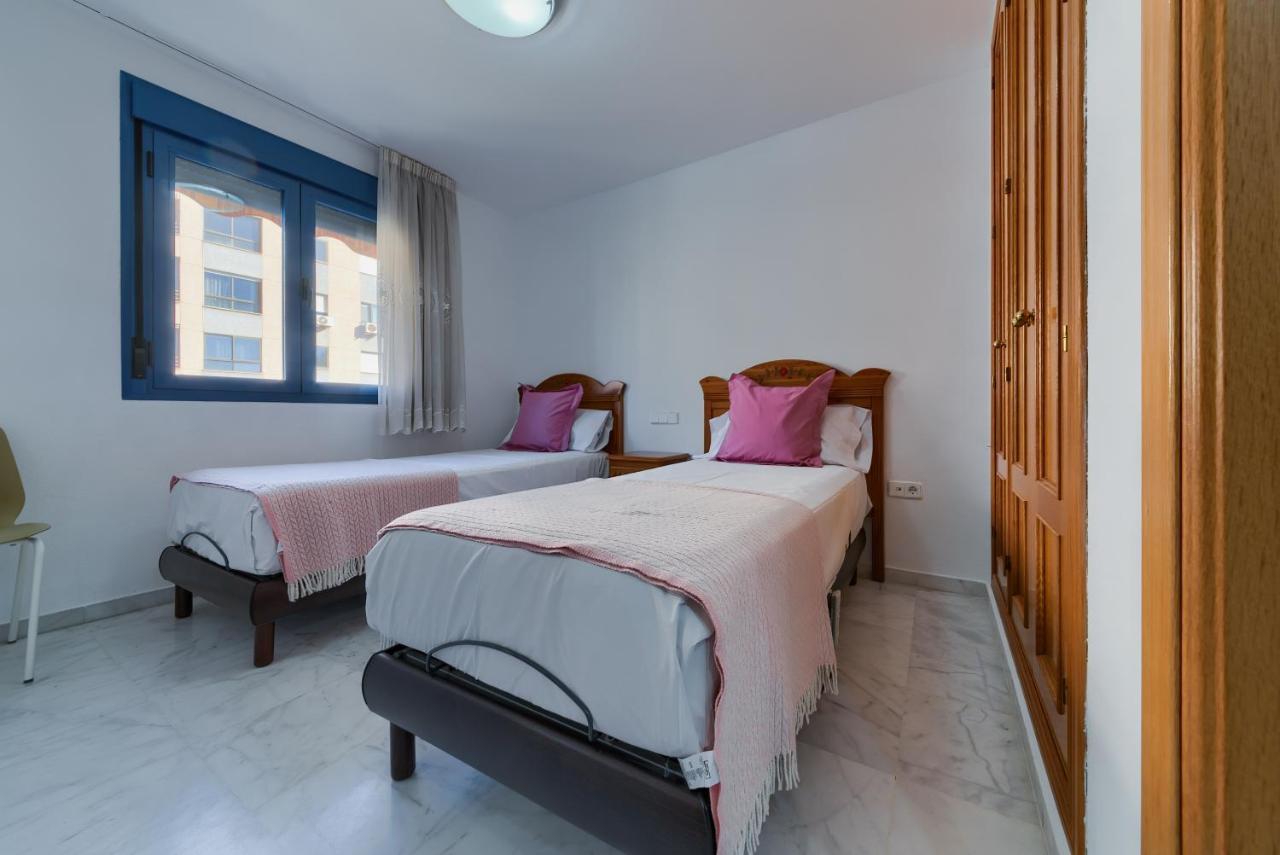 Apartamento Holidays2malaga Ayala 450 Mts From & Terrace Málaga