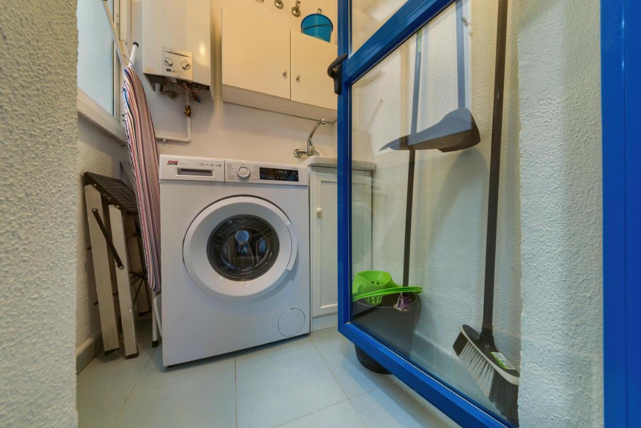 Apartamento Holidays2malaga Ayala 450 Mts From & Terrace Málaga