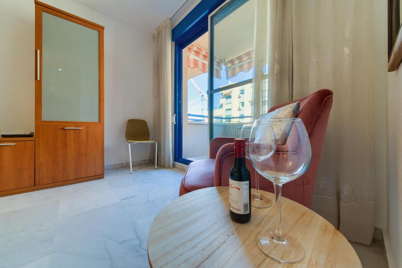 Apartamento Holidays2malaga Ayala 450 Mts From & Terrace
