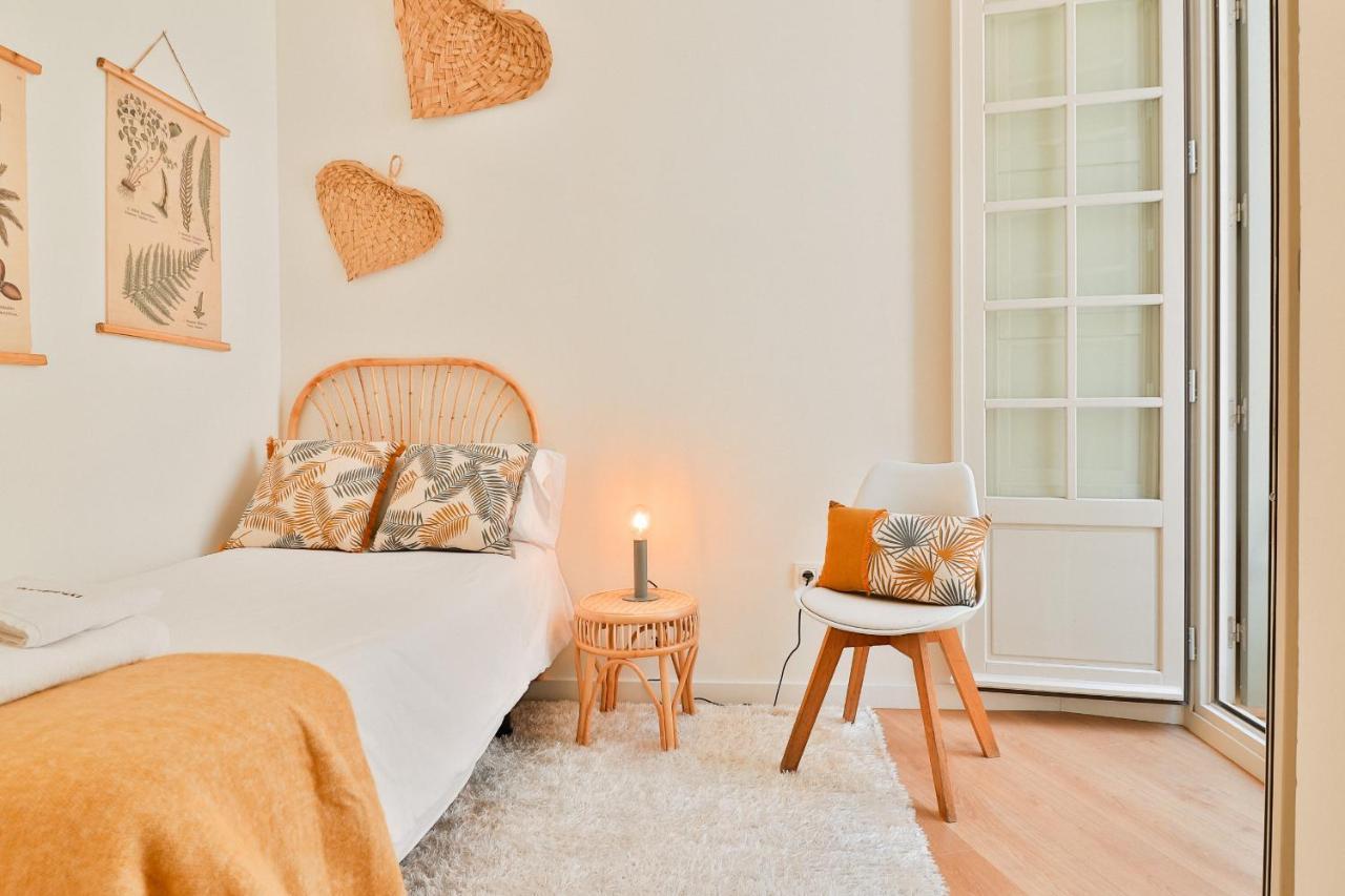 Apartment C74 - Marvelous 3 Bedroom In Historical Malaga