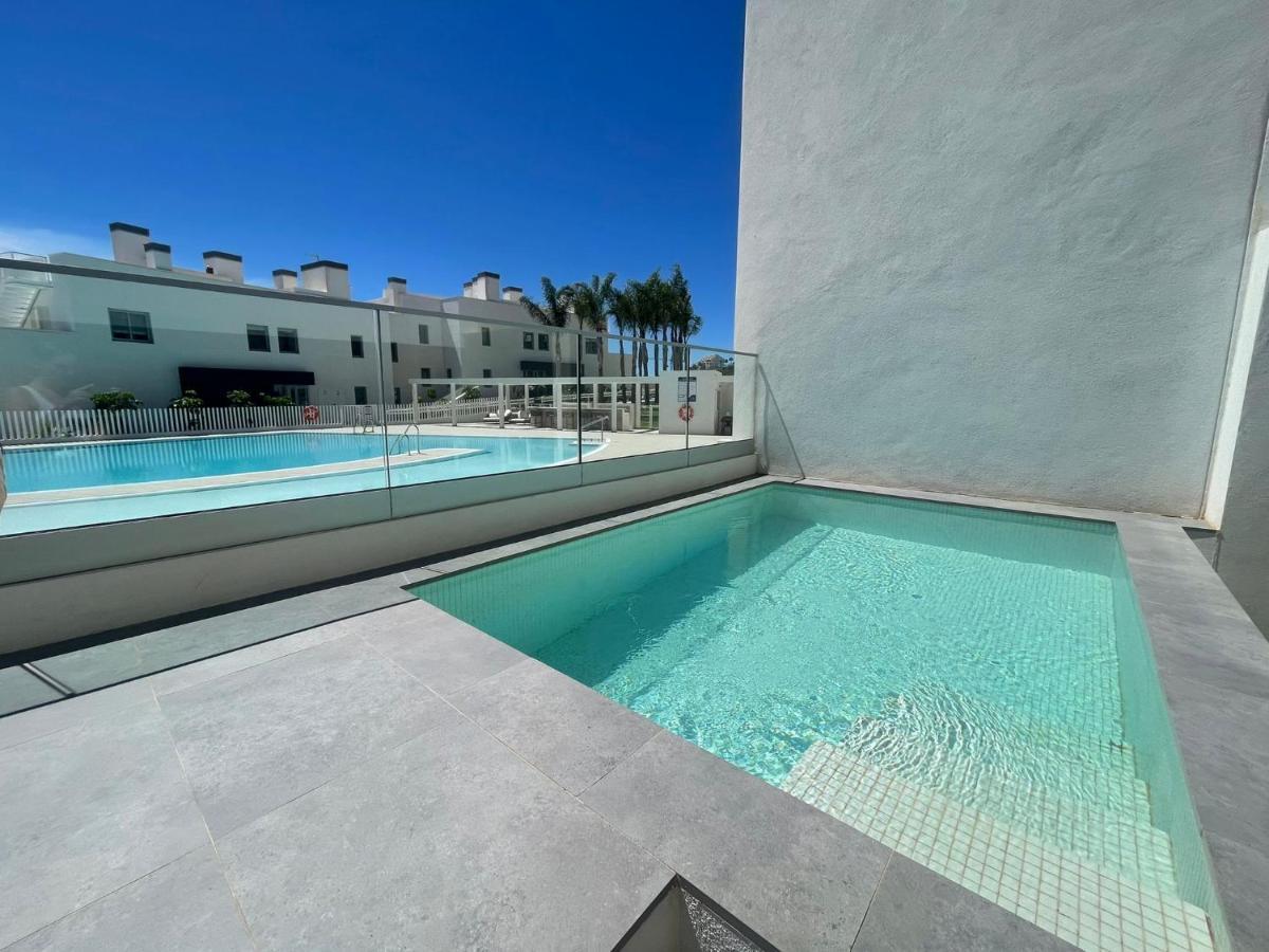 High End Large Ground Floor With Luxury Private Pool And Sea Views Apartamento Málaga
