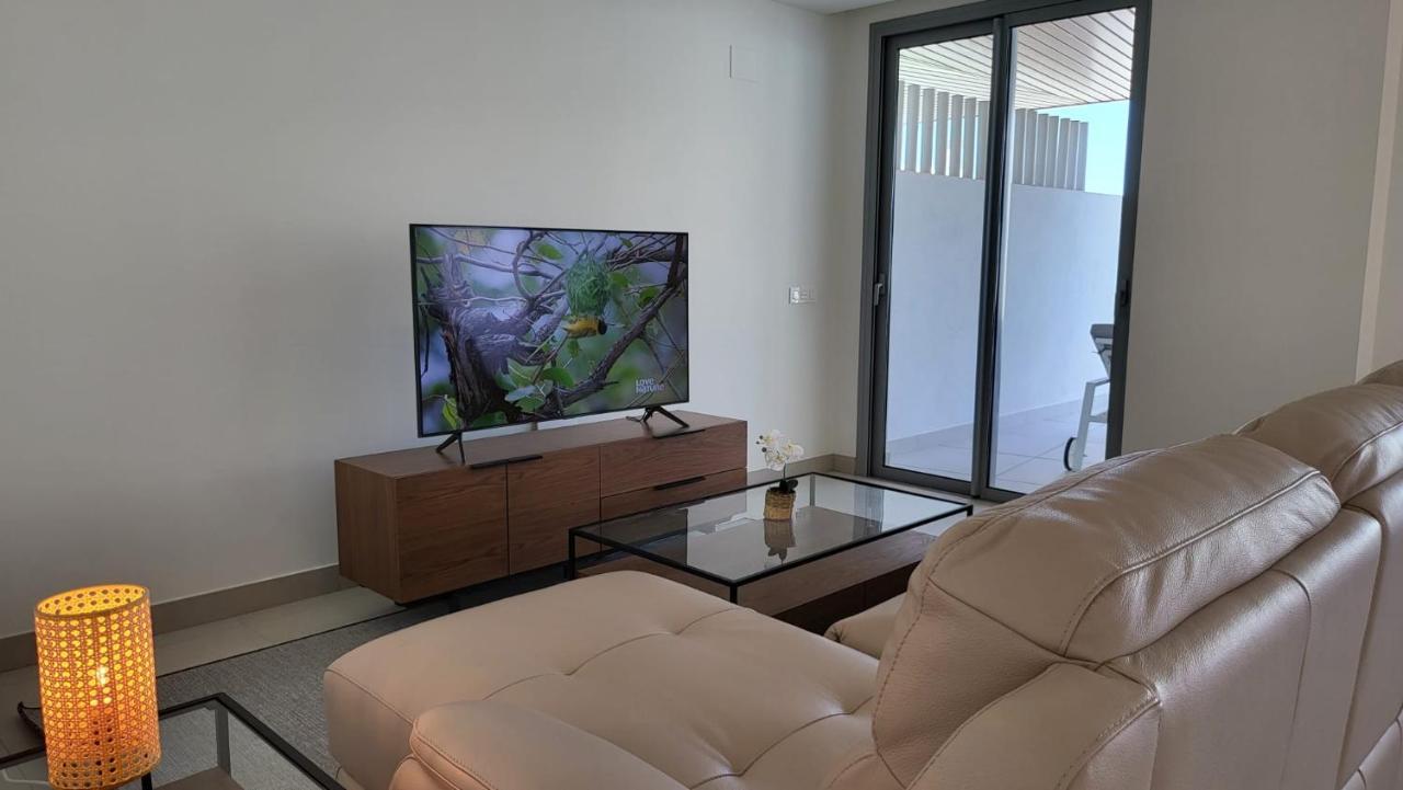 High End Large Ground Floor With Luxury Private Pool And Sea Views * Málaga