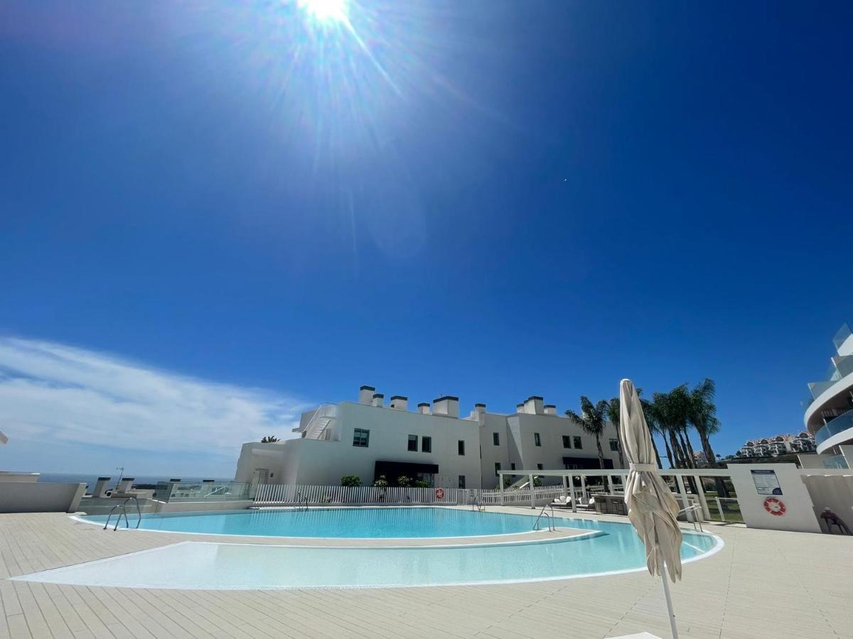 High End Large Ground Floor With Luxury Private Pool And Sea Views Apartamento Málaga