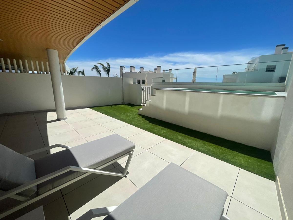 High End Large Ground Floor With Luxury Private Pool And Sea Views Apartamento