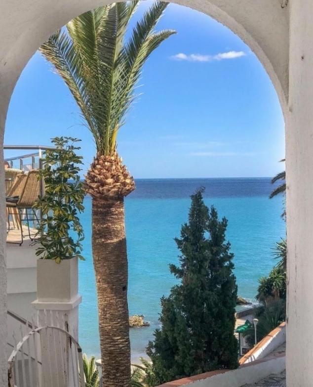 Stunning 3 Bed Finca With Attached 2 Bed Casita With Sea And Mountain Views * Málaga