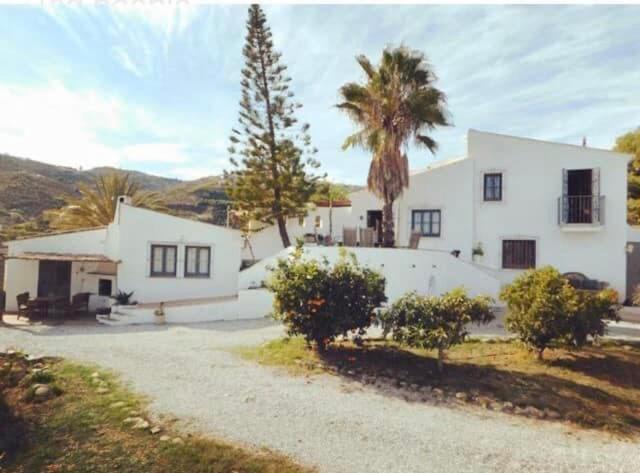 Villa Stunning 3 Bed Finca With Attached 2 Bed Casita With Sea And Mountain Views *