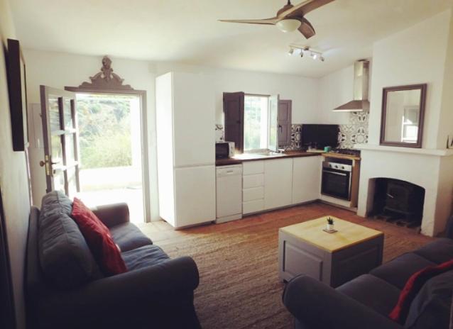 Stunning 3 Bed Finca With Attached 2 Bed Casita With Sea And Mountain Views Málaga