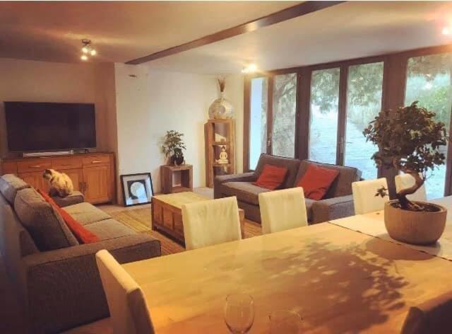 Stunning 3 Bed Finca With Attached 2 Bed Casita With Sea And Mountain Views