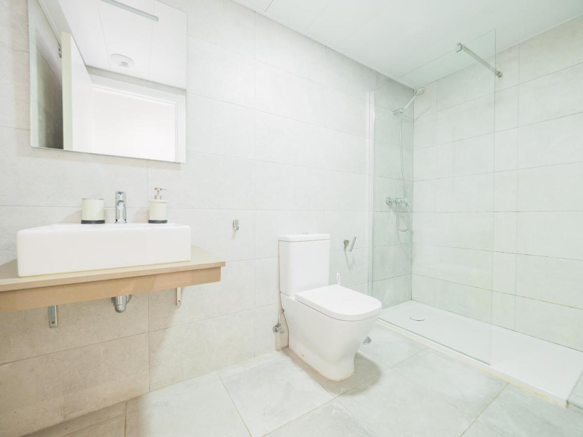 Apartamento Cubo's Sea View Pacifico Street & Free Parking Málaga