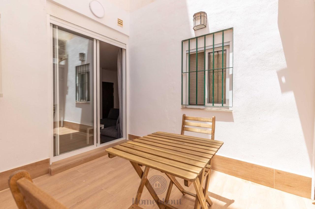 Fun Building By Homeabout Apartment Malaga
