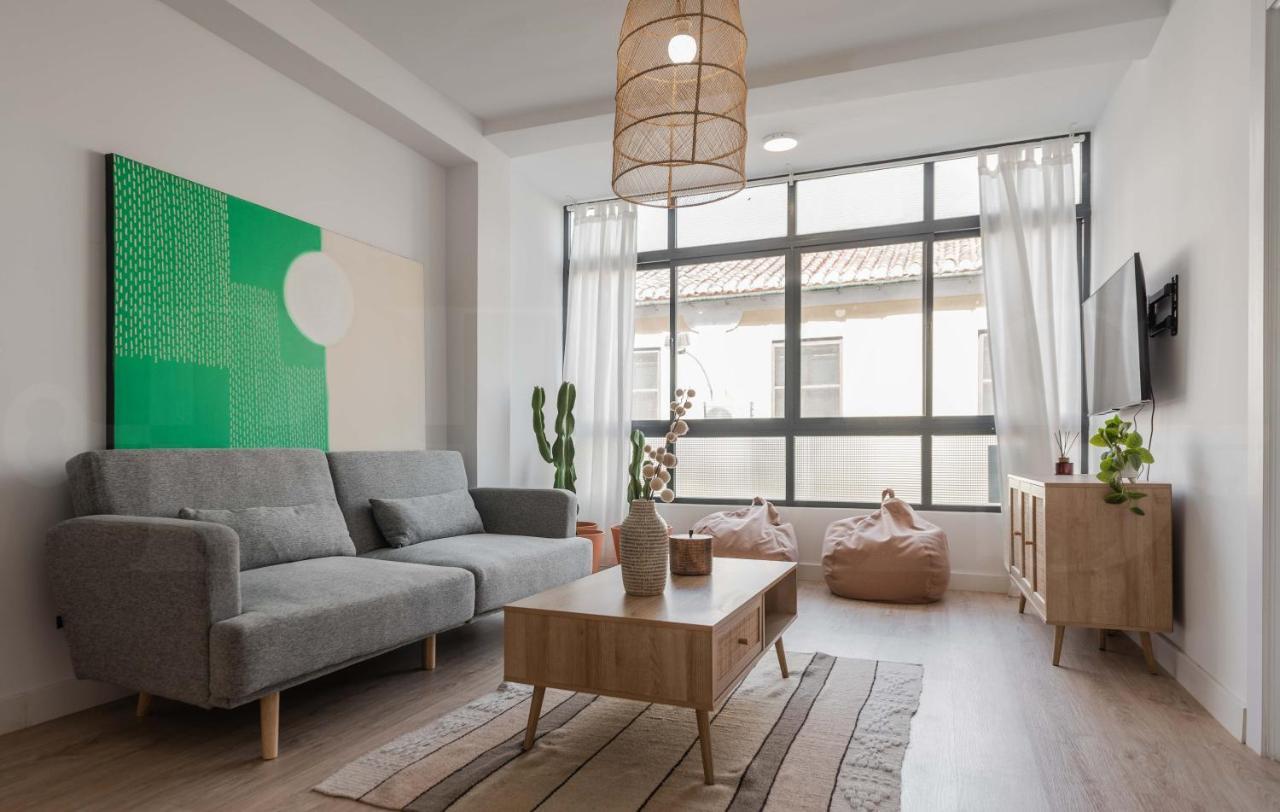 Apartment Peaceful & Bright With Patio - Center *