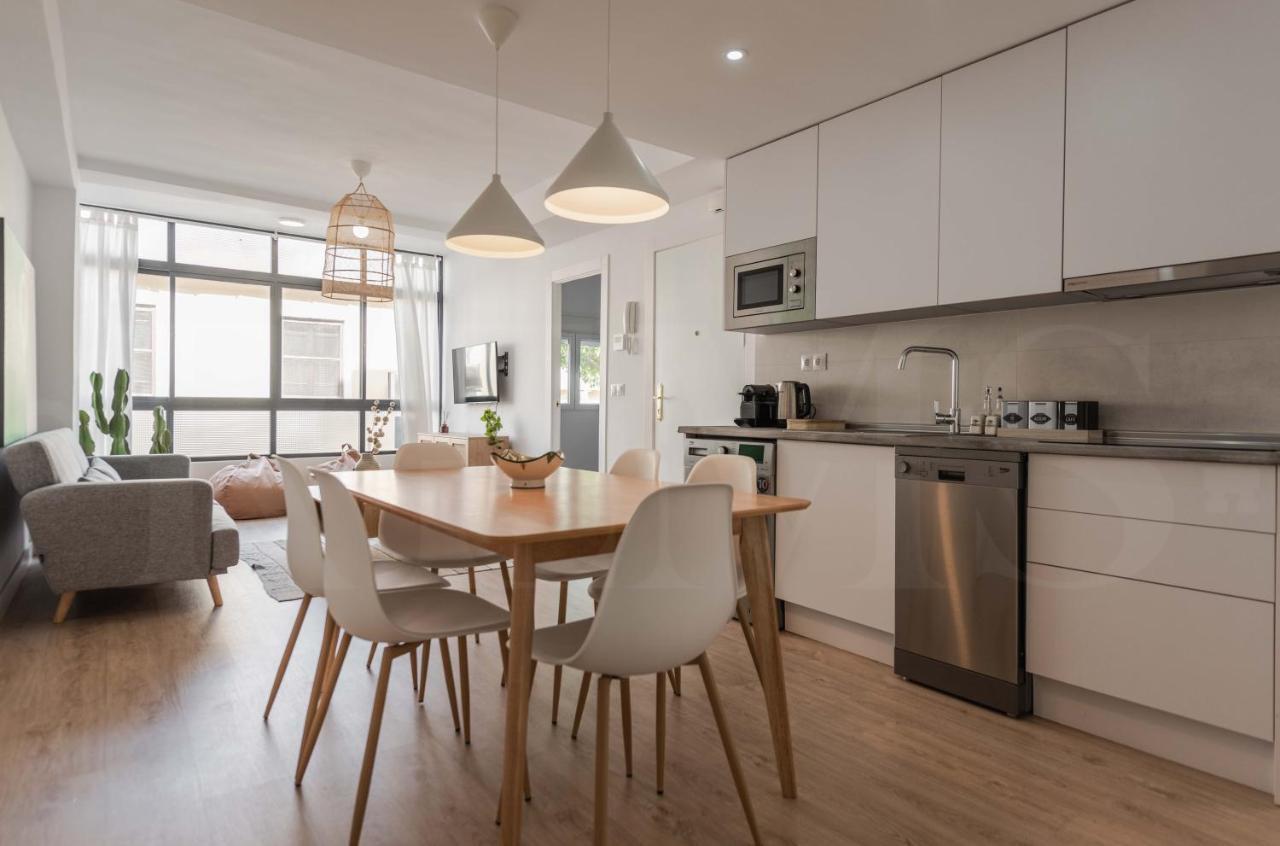 Peaceful & Bright With Patio - Center Malaga