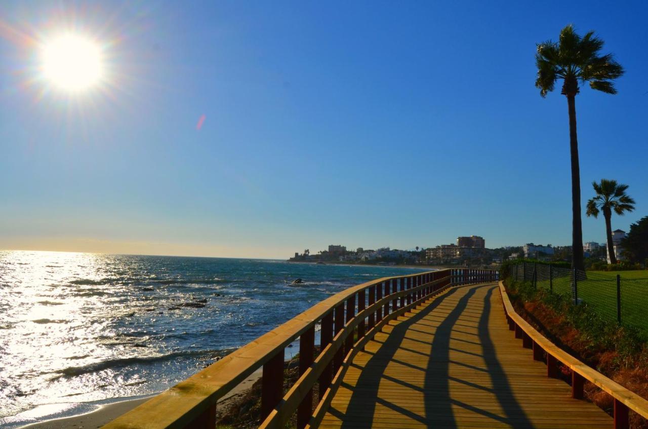 Precioso Apartamento Junto A Playa Y Con Piscina. Apartamento *