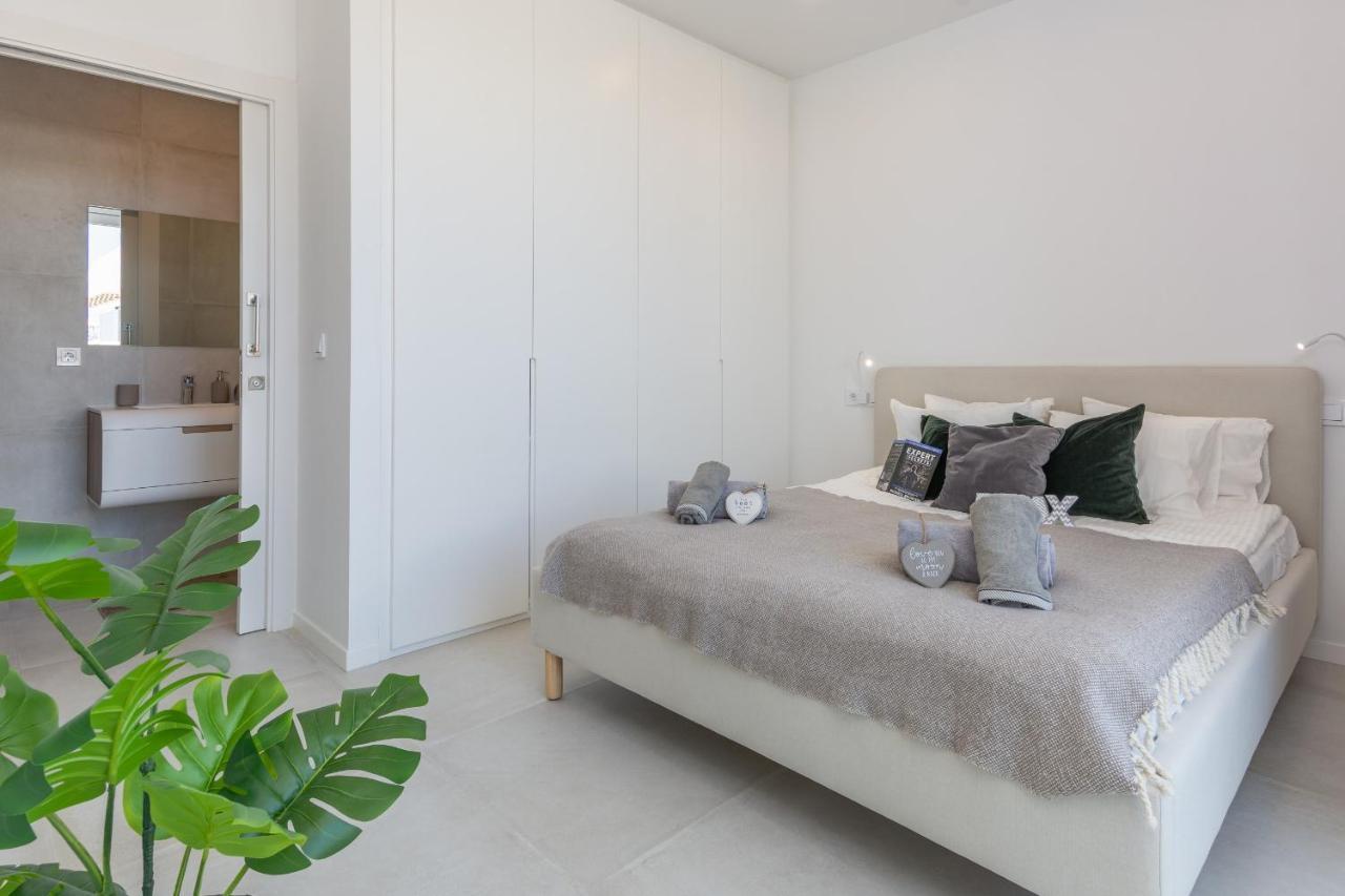 394921 - Wonderful Semi Detached Сasa de vacaciones *