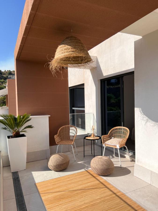 Tropical Penthouse With Big Roof Terrace