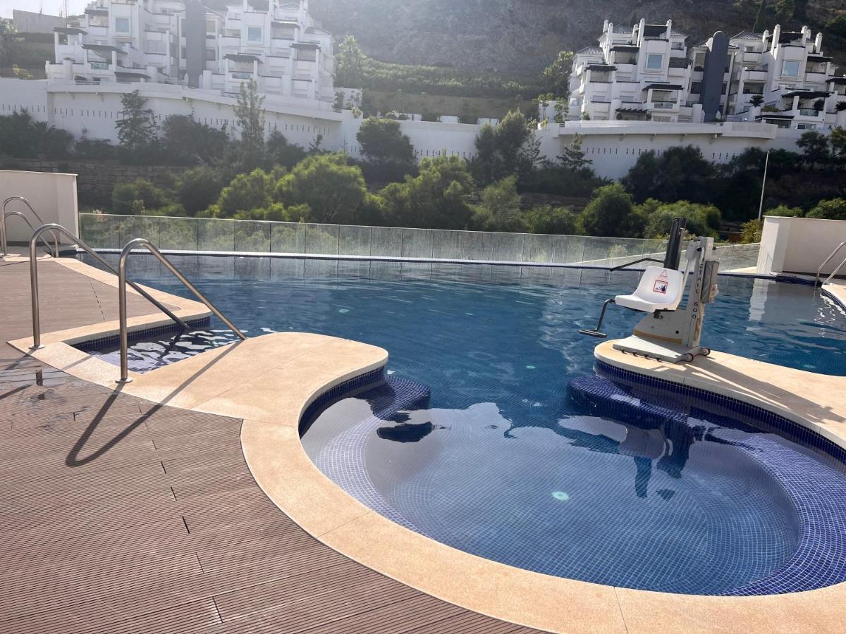 Tropical Penthouse With Big Roof Terrace Apartment *