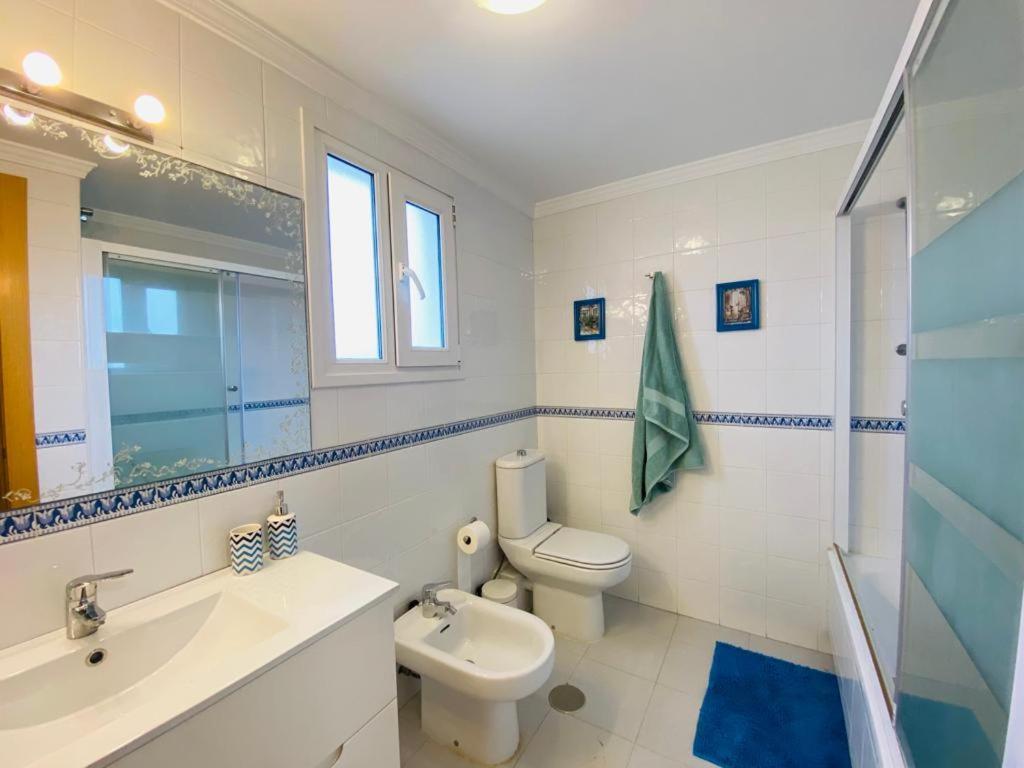 Benaplaya - Fantastica Casa Con Terraza & Piscina, Playa A 200 Metros * Malaga
