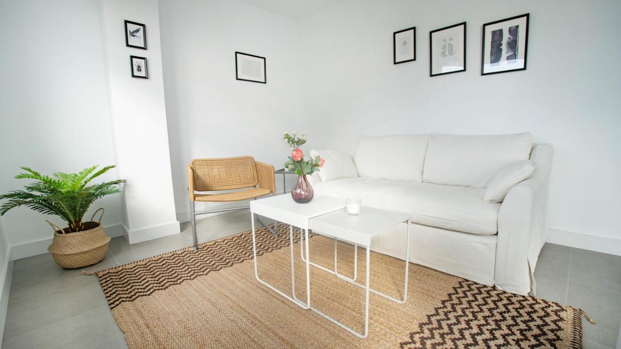 Enjoy On The Beachfront Apartamento