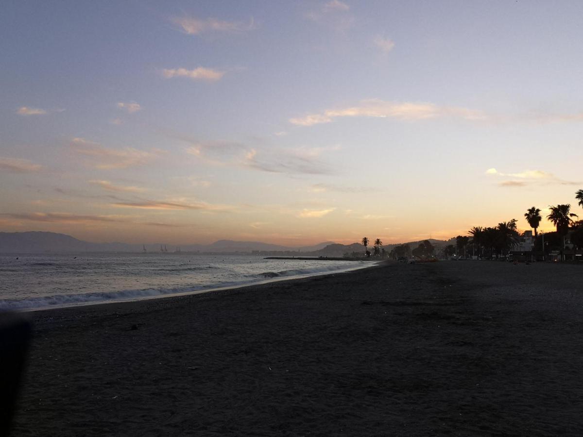 Frente Al Mar El Palo Apartment *
