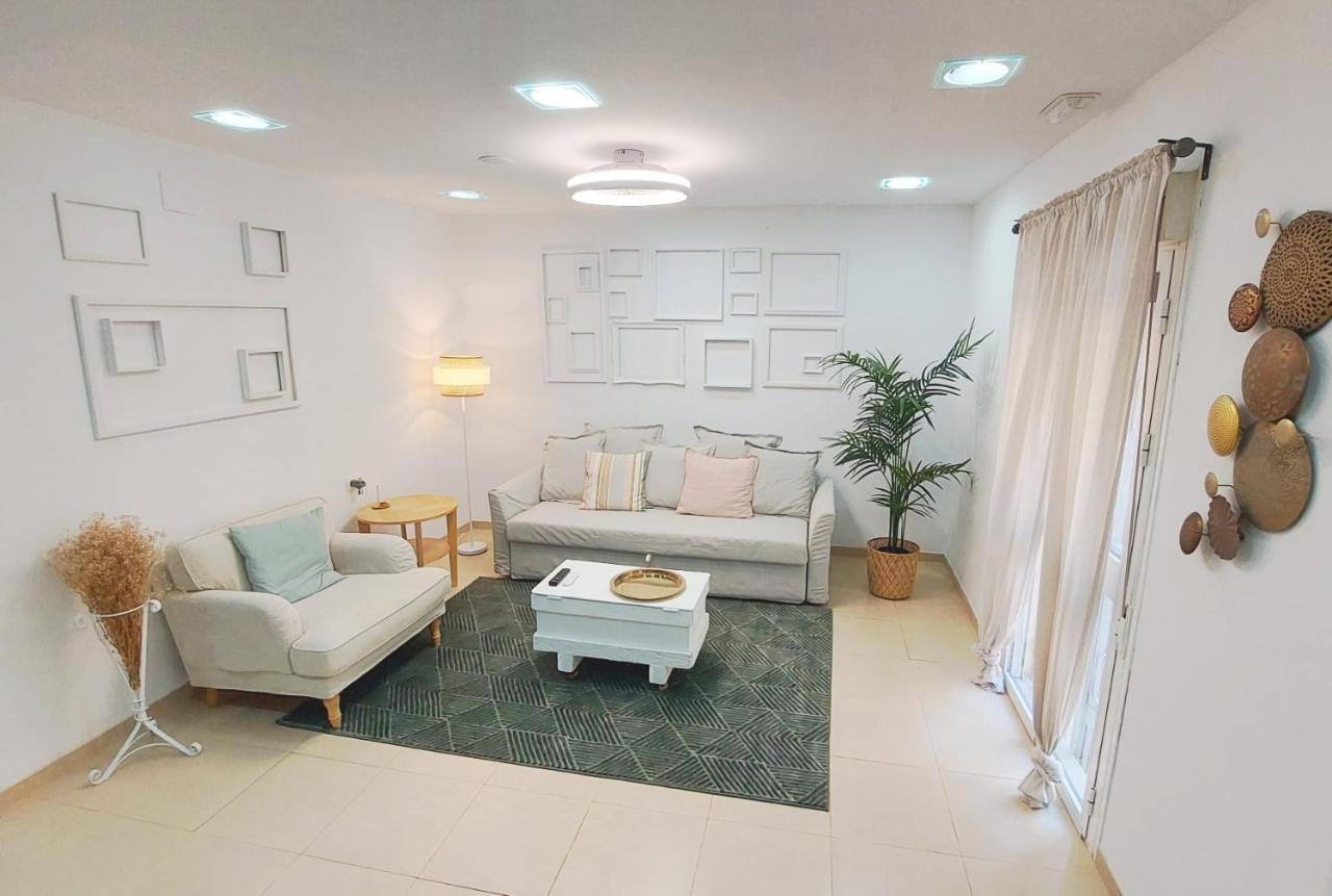 Relax, On The Beach Apartment Malaga