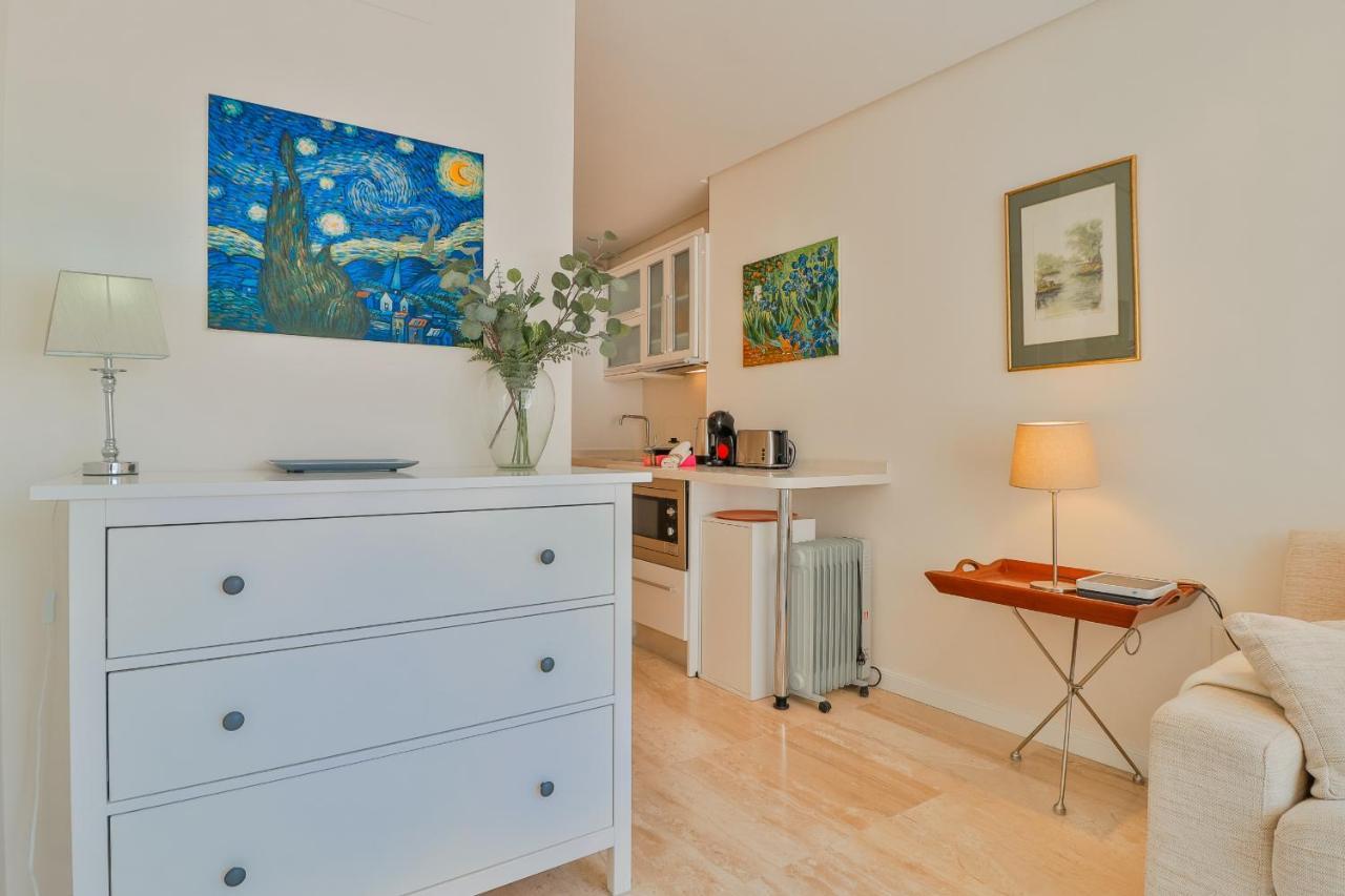 C8 - Seaside Malagueta Close To The