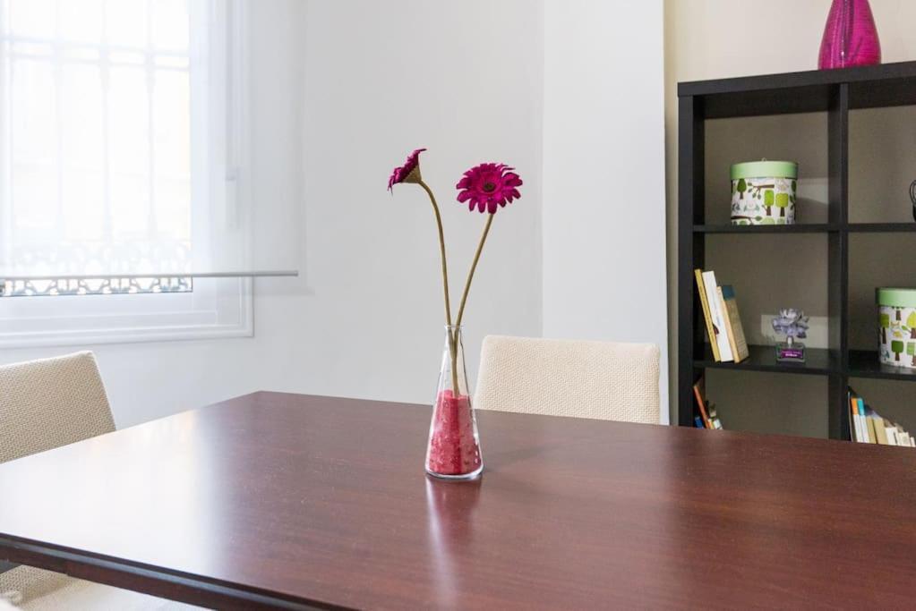 Bright, Quiet And Ground Floor In The Center *