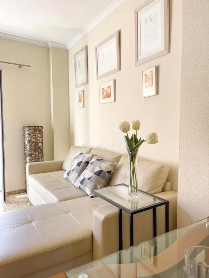 Apartamento Céntrico Muy Luminoso, Junto Al Teatro Romano Y Con Vistas A La Alcazaba