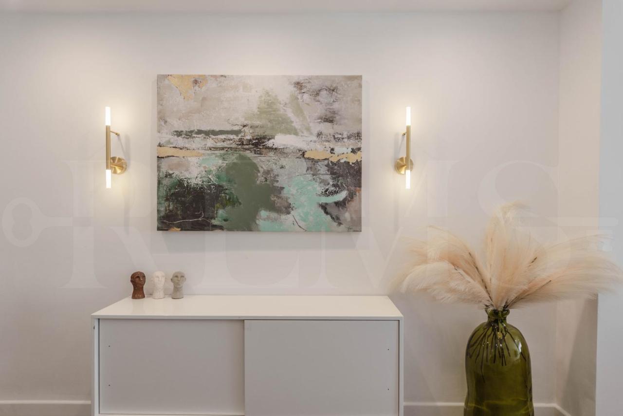 Designed Minimalist - Center By Rems Apartamento