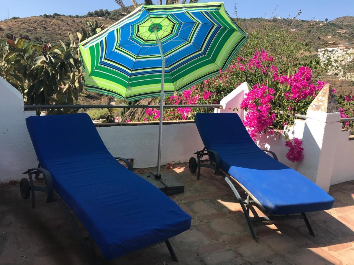 Villa Stunning 3 Bed Finca With Attached 2 Bed Casita With Sea And Mountain Views Málaga