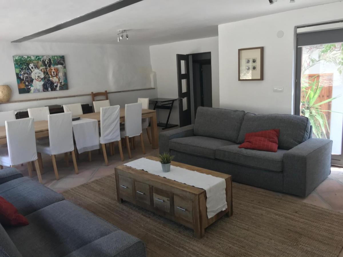 Stunning 3 Bed Finca With Attached 2 Bed Casita With Sea And Mountain Views Málaga