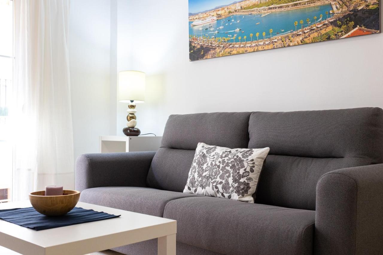 Holidays2malaga Capuchinos French Balconies, Private Parking, Wifi & Air Con