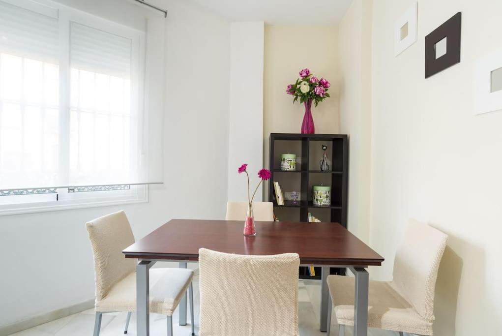Apartment Bright, Quiet And Ground Floor In The Center
