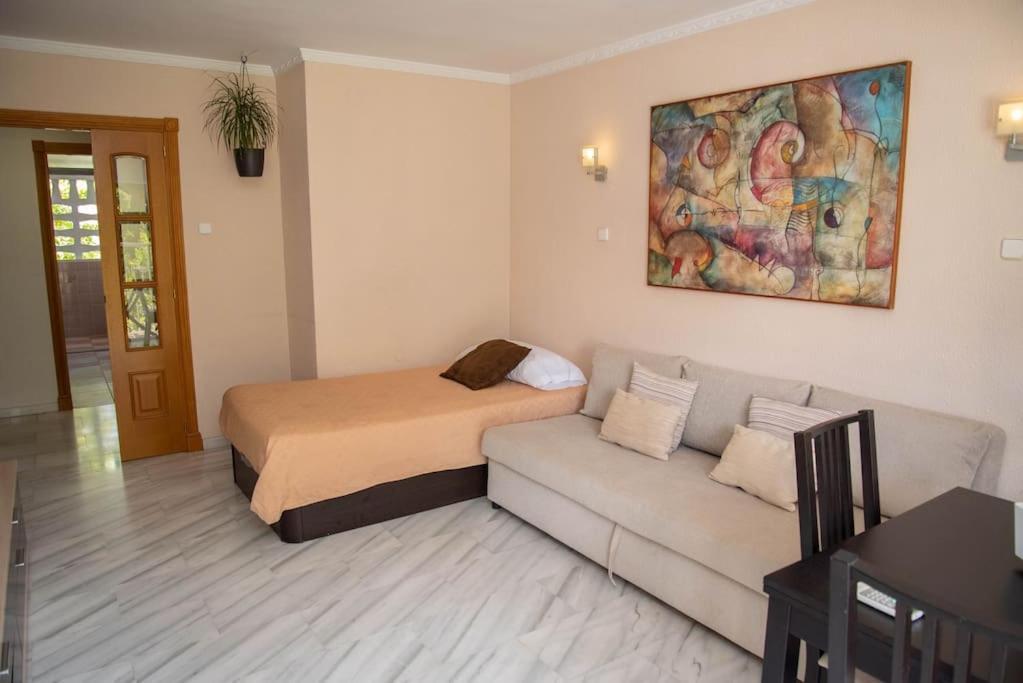 Apartamento Piso Con Jardín *