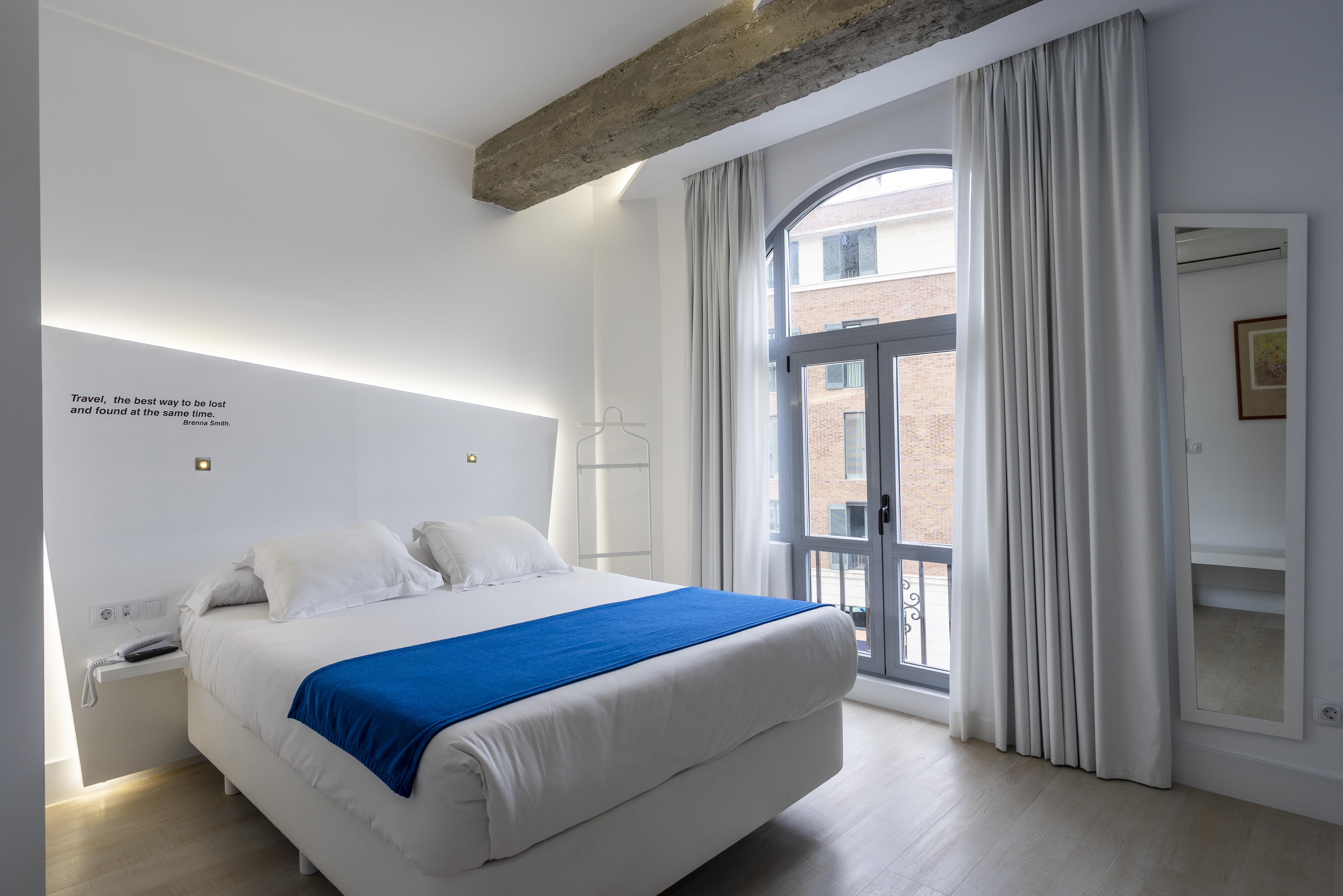 Atarazanas Boutique Hotel