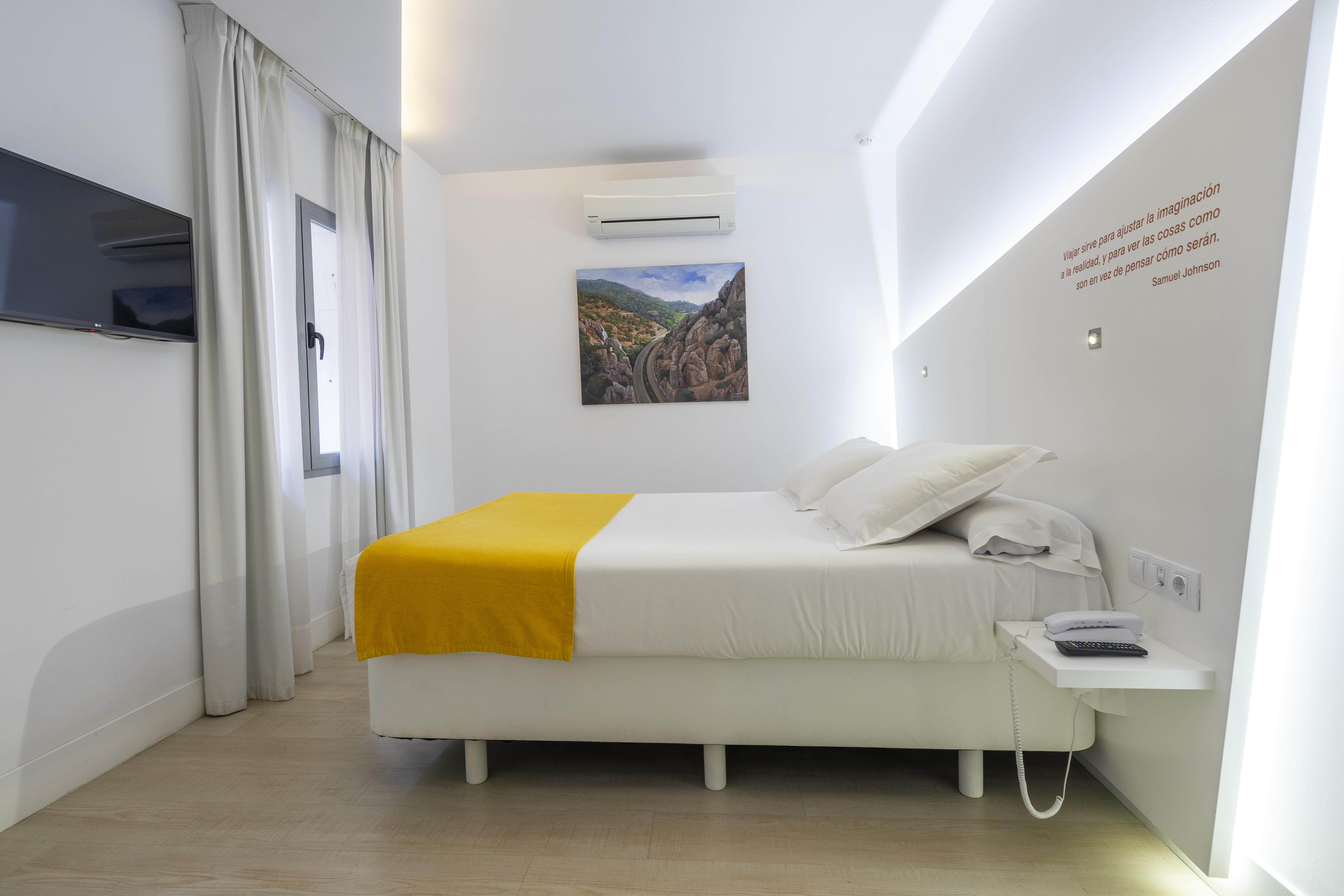 Atarazanas Boutique Hotel 3*