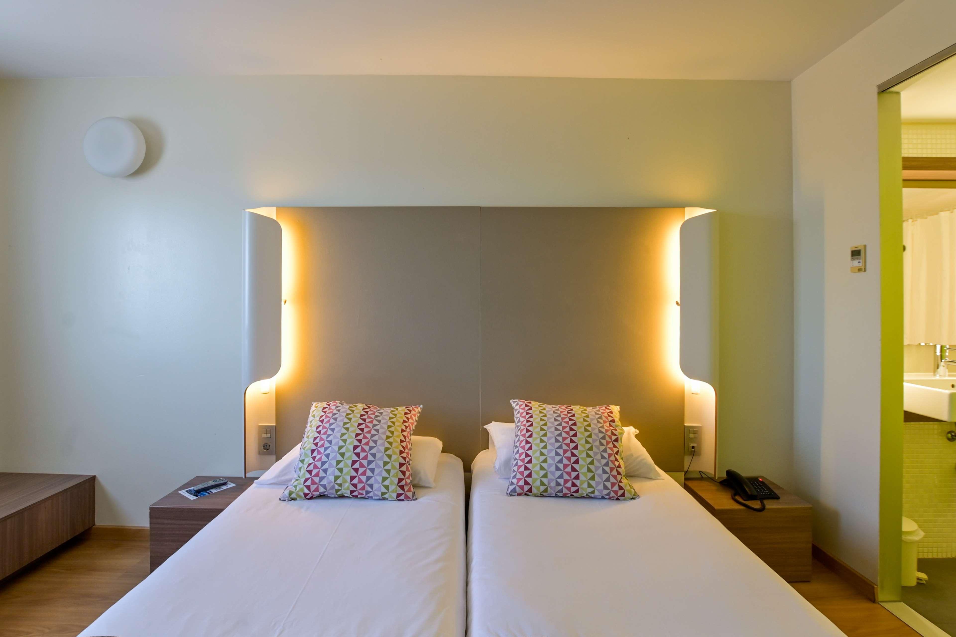 Campanile Airport Hotel 3*