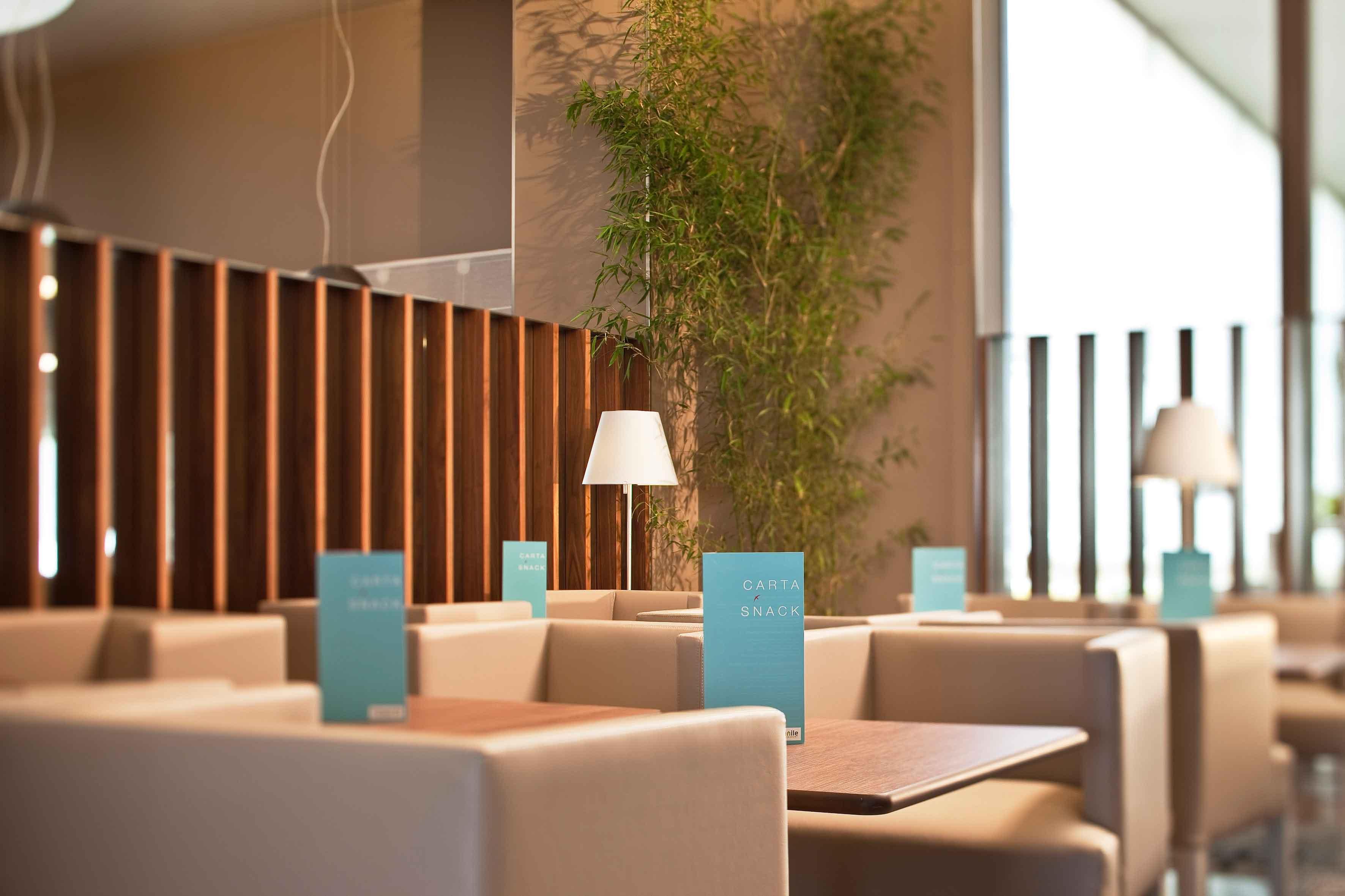 Hotel Campanile Airport