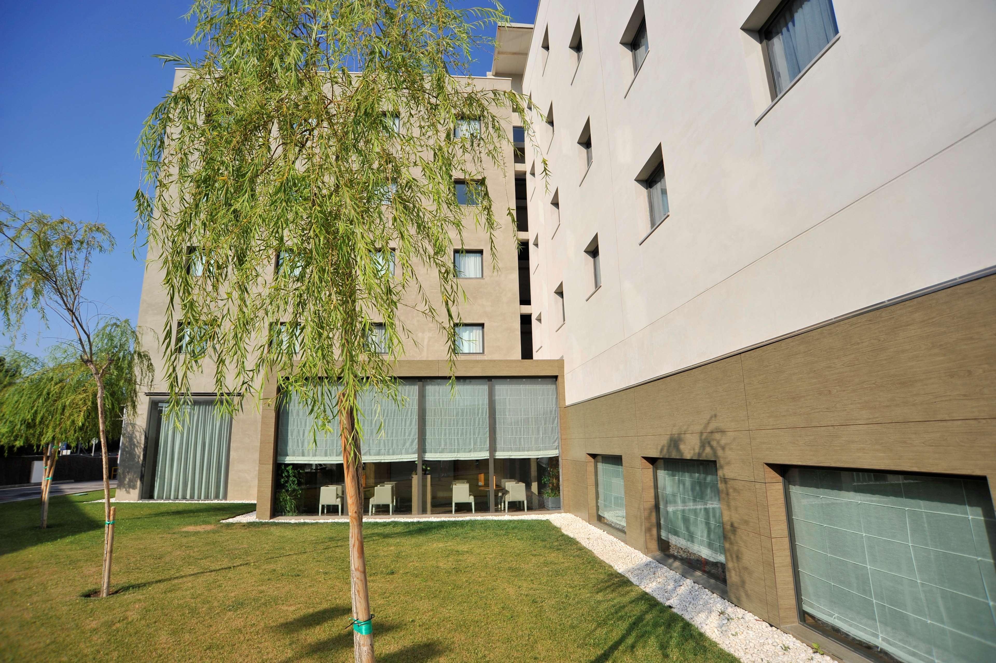Hotel Campanile Airport 3*