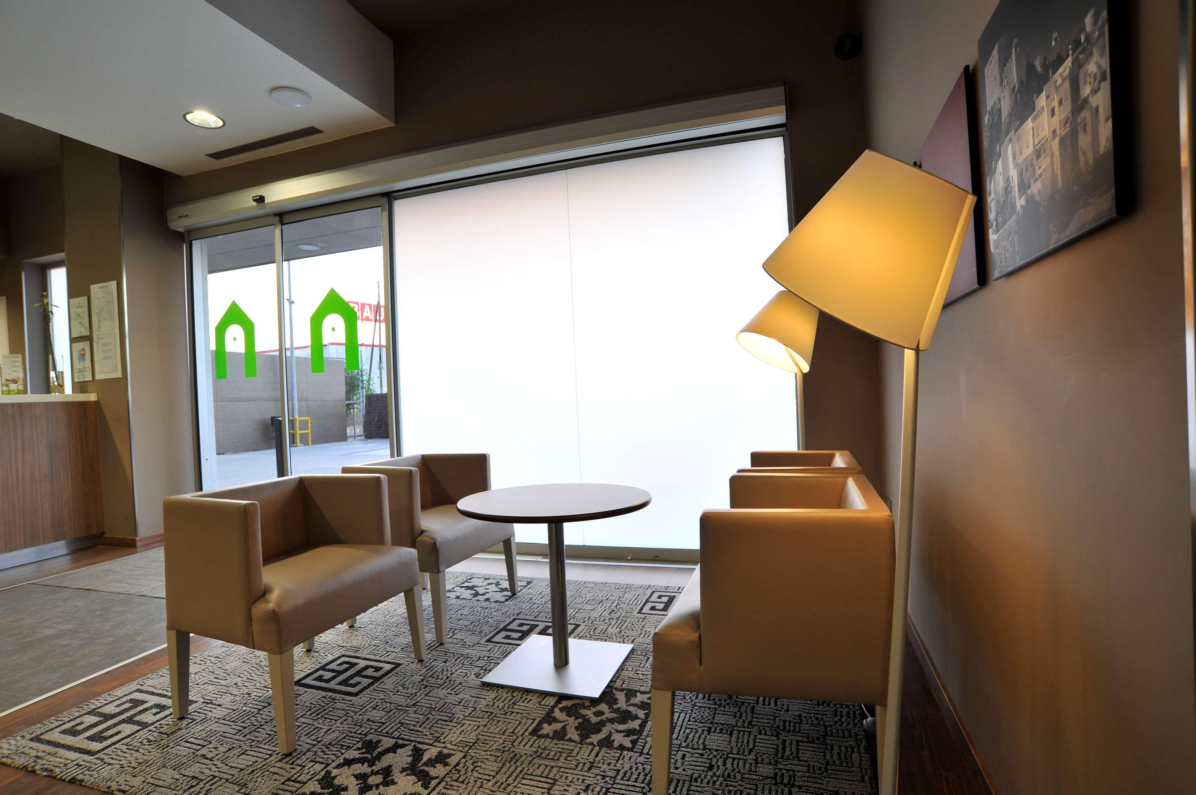 Campanile Airport Hotel 3*