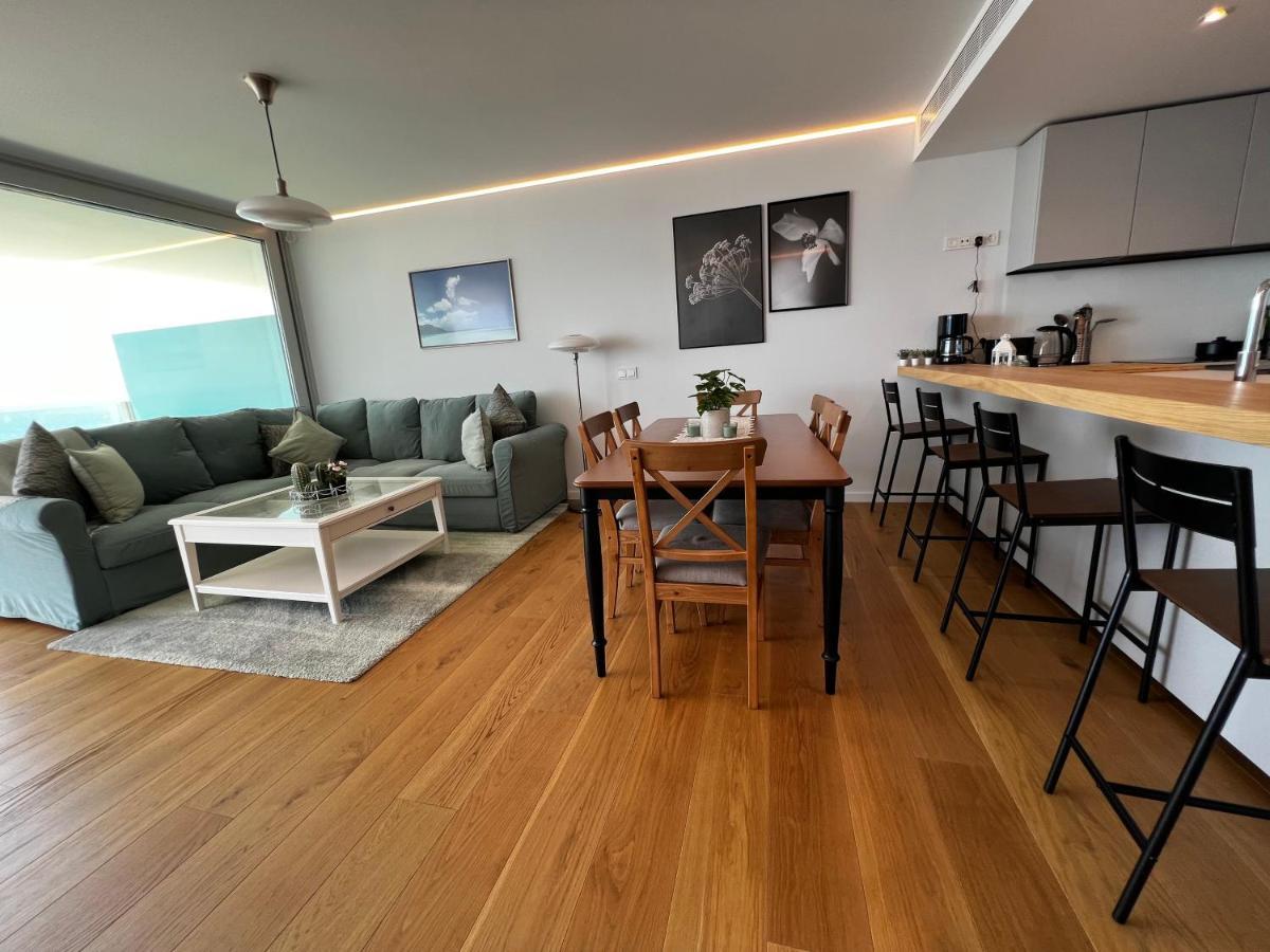 The Wave Collection Sea View 2 Bedrooms Apartamento *