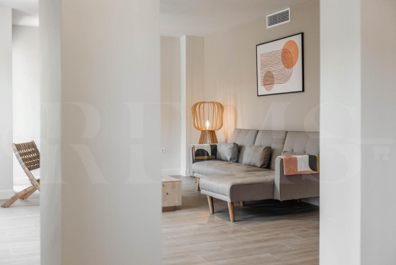 Idyllic&spacious W/ Parking - Center